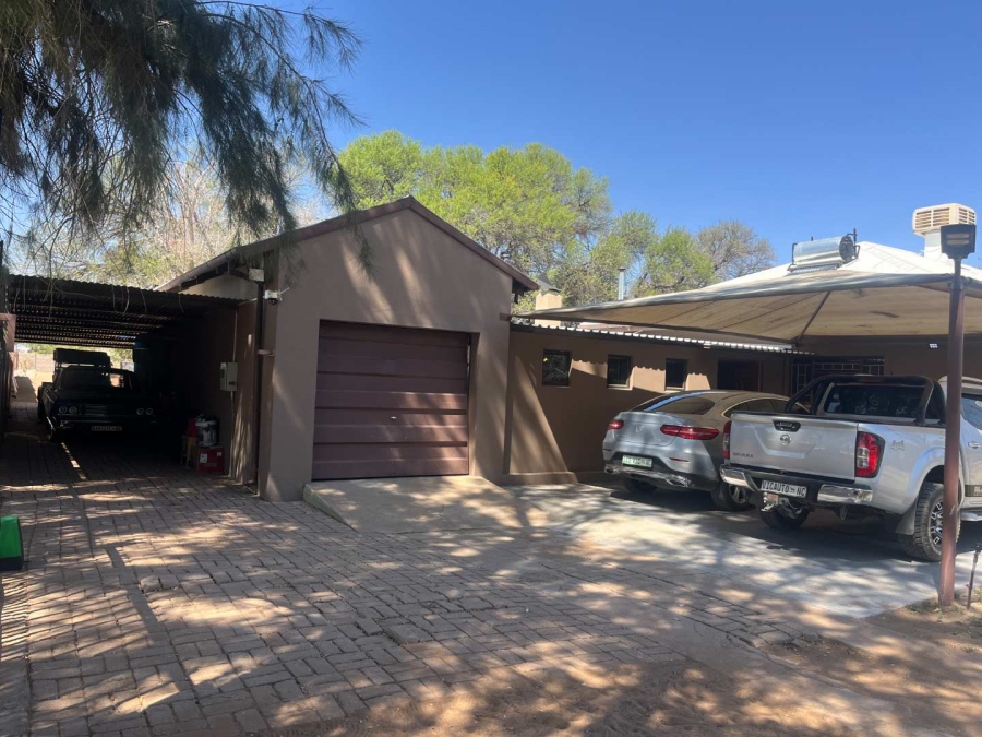 4 Bedroom Property for Sale in Olyfvenhoudtsdrift Northern Cape